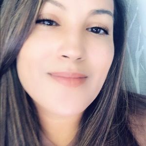 Meet your Posher, Marisa